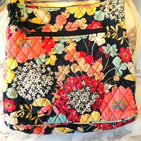 Vera Bradley Crossbody Bag - Picture 4 of 8